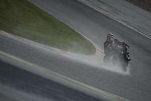Une course à domicile marquée par une météo typiquement ardennaise pour l'Équipe Elf Marc VDS /KM99 aux 8 Heures Spa Motos, Seconde Manche du FIM EWC