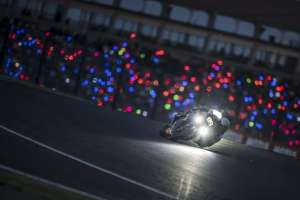Japan smiles once again on the Elf Marc VDS / KM99 Team, finishing P9 at the 8 Hours of Suzuka, third round of the FIM EWC