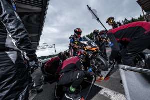 Elf Marc VDS / KM99 démontre tout son potentiel malgré une fin de course cruelle lors de la deuxième manche du FIM EWC