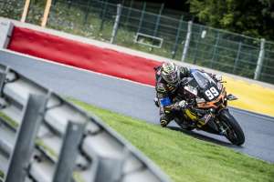 Une course à domicile marquée par une météo typiquement ardennaise pour l'Équipe Elf Marc VDS /KM99 aux 8 Heures Spa Motos, Seconde Manche du FIM EWC