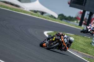 8 Heures de Suzuka : une course décevante après une qualification historique pour Elf Marc VDS Racing Team/KM99