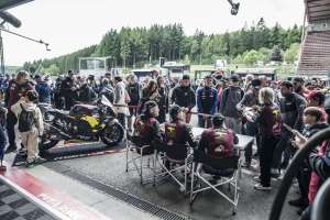 Une course à domicile marquée par une météo typiquement ardennaise pour l'Équipe Elf Marc VDS /KM99 aux 8 Heures Spa Motos, Seconde Manche du FIM EWC