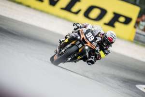 Une course à domicile marquée par une météo typiquement ardennaise pour l'Équipe Elf Marc VDS /KM99 aux 8 Heures Spa Motos, Seconde Manche du FIM EWC