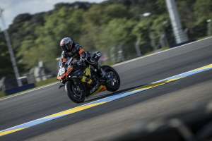24H Motos du Mans : Remarquable remontée pour l'Équipe Elf Marc VDS Racing Team/KM99 lors de la première manche du FIM EWC