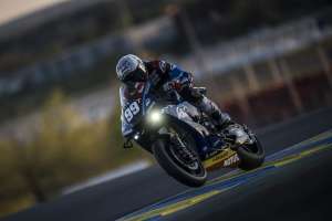 Remontée Impressionnante pour l'Équipe KM99 aux 24 Heures Motos, Première Manche du FIM EWC