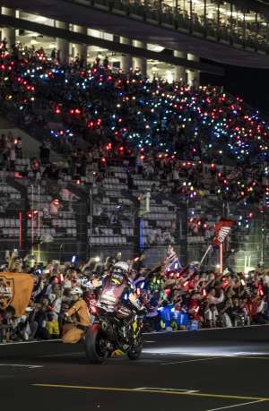 Japan smiles once again on the Elf Marc VDS / KM99 Team, finishing P9 at the 8 Hours of Suzuka, third round of the FIM EWC