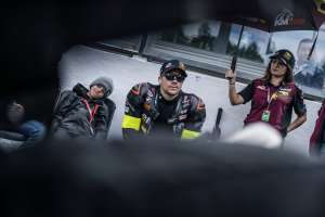Elf Marc VDS Racing Team / KM99 Shows Its Full Potential Despite a Cruel End to Round 2 of the FIM EWC