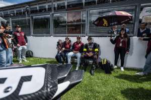 Elf Marc VDS Racing Team / KM99 Shows Its Full Potential Despite a Cruel End to Round 2 of the FIM EWC